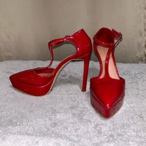 Gianni Bini Platform Pointed Toe Red Gloss
